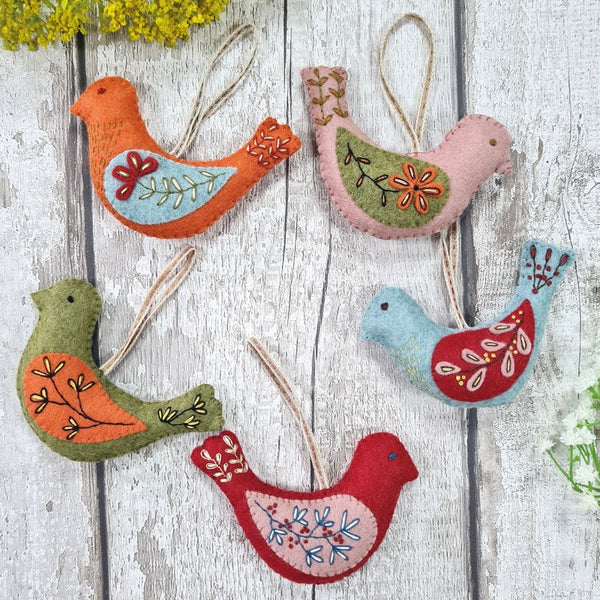 KIT FEUTRINE DIY OISEAUX FOLK – CORINNE LAPIERRE