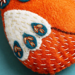 KIT FEUTRINE DIY PETIT RENARD BRODÉ FOLK – CORINNE LAPIERRE