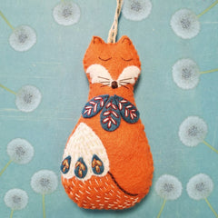 KIT FEUTRINE DIY PETIT RENARD BRODÉ FOLK – CORINNE LAPIERRE