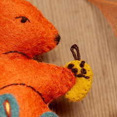 KIT FEUTRINE DIY PETIT ÉCUREUIL BRODÉ FOLK – CORINNE LAPIERRE
