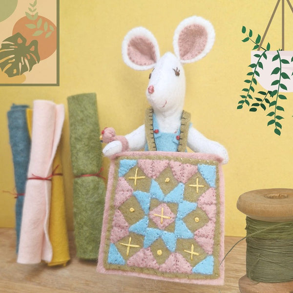 KIT FEUTRINE DIY LA PETITE SOURIS FAIT DU PATCHWORK – CORINNE LAPIERRE